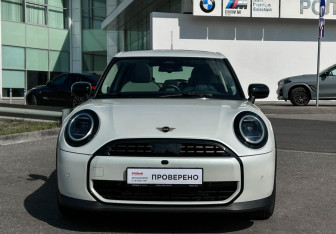Подержанный автомобиль MINI Hatch 2025 года (2 фото)