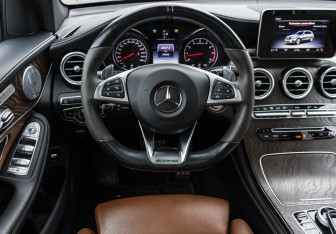 Подержанный автомобиль Mercedes-Benz GLC AMG 2016 года (10 фото)