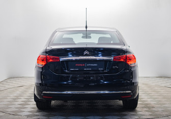 Подержанный автомобиль Citroen C4 Sedan 2013 года (4 фото)