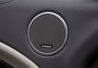 Подержанный автомобиль Land Rover Range Rover Evoque 2015 года (22 фото)