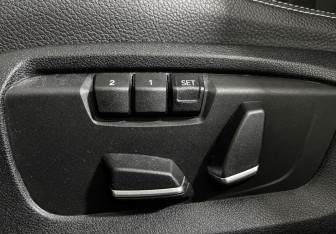 Подержанный автомобиль BMW X5 2017 года (18 фото)