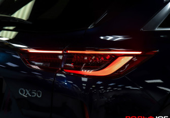 Подержанный автомобиль Infiniti QX50 2019 года (28 фото)