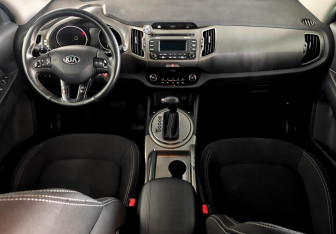 Подержанный автомобиль Kia Sportage 2014 года (9 фото)