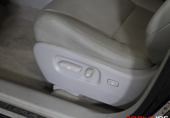 Подержанный автомобиль Lexus RX 2010 года (16 фото)