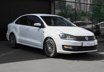Подержанный автомобиль Volkswagen Polo Sedan 2016 года (3 фото)