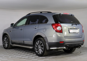 Подержанный автомобиль Chevrolet Captiva 2013 года (7 фото)