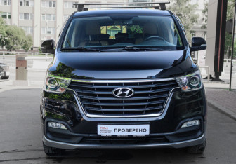 Подержанный автомобиль Hyundai H-1 2018 года (2 фото)