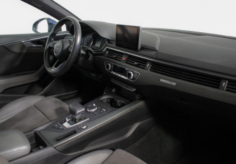 Подержанный автомобиль Audi A5 Liftback 2017 года (9 фото)