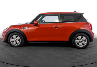 Подержанный автомобиль MINI Hatch 2019 года (8 фото)
