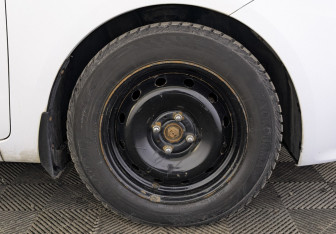 Подержанный автомобиль Kia Rio Sedan 2017 года (12 фото)