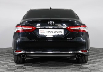 Подержанный автомобиль Toyota Camry Sedan 2023 года (6 фото)