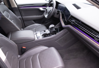 Подержанный автомобиль Volkswagen Touareg 2019 года (9 фото)