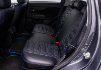 Подержанный автомобиль Mitsubishi Outlander 2021 года (11 фото)