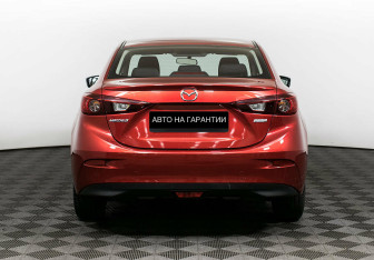 Подержанный автомобиль Mazda 3 Sedan 2015 года (6 фото)