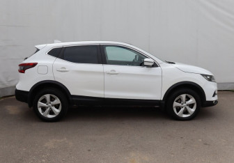 Подержанный автомобиль Nissan Qashqai 2019 года (7 фото)