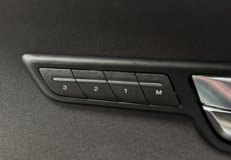 Подержанный автомобиль Land Rover Range Rover Evoque 2012 года (13 фото)