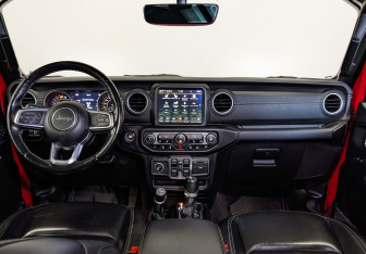 Подержанный автомобиль Jeep Wrangler 2021 года (14 фото)