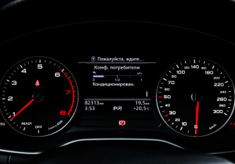 Подержанный автомобиль Audi A4 Sedan 2017 года (11 фото)