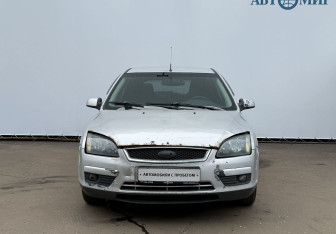 Подержанный автомобиль Ford Focus Hatchback 2007 года (2 фото)
