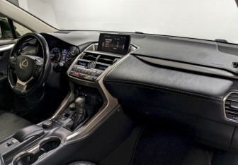 Подержанный автомобиль Lexus NX 2017 года (20 фото)
