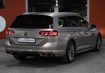 Подержанный автомобиль Volkswagen Passat Wagon 2019 года (5 фото)
