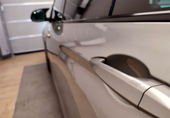 Подержанный автомобиль BMW X5 M 2015 года (32 фото)