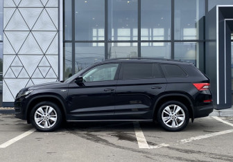 Подержанный автомобиль Skoda Kodiaq 2019 года (8 фото)