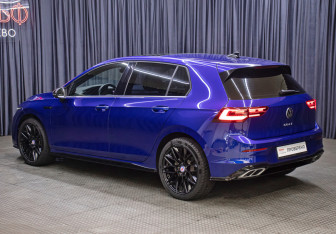 Подержанный автомобиль Volkswagen Golf Hatchback 2020 года (7 фото)