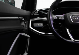 Подержанный автомобиль Audi Q3 Sportback 2020 года (14 фото)