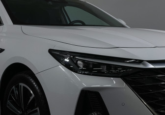 Подержанный автомобиль Chery Arrizo 8 2023 года (21 фото)