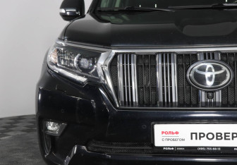 Подержанный автомобиль Toyota Land Cruiser Prado 2019 года (14 фото)