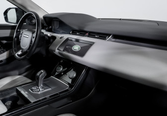 Подержанный автомобиль Land Rover Range Rover Evoque 2019 года (9 фото)