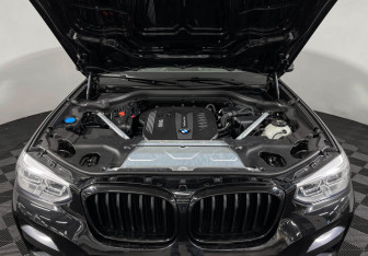 Подержанный автомобиль BMW X4 2021 года (10 фото)