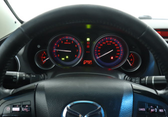 Подержанный автомобиль Mazda 6 Sedan 2012 года (11 фото)