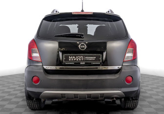Подержанный автомобиль Opel Antara 2013 года (6 фото)