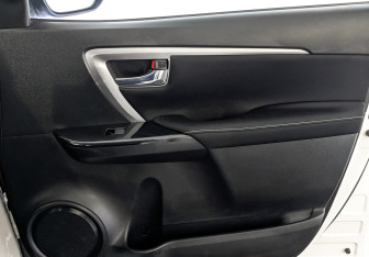 Подержанный автомобиль Toyota Fortuner 2021 года (25 фото)