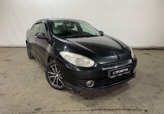 Подержанный автомобиль Renault Fluence 2012 года (3 фото)