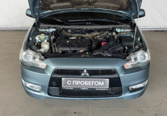 Подержанный автомобиль Mitsubishi Lancer Sedan 2008 года (16 фото)