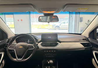Подержанный автомобиль Chevrolet Captiva 2022 года (13 фото)