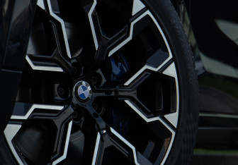 Подержанный автомобиль BMW X5 2021 года (25 фото)