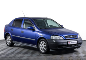 Подержанный автомобиль Opel Astra Hatchback 2004 года (3 фото)