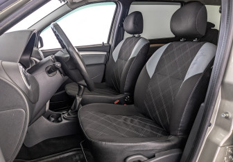 Подержанный автомобиль LADA (ВАЗ) Largus Wagon 2019 года (20 фото)