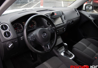 Подержанный автомобиль Volkswagen Tiguan 2011 года (11 фото)