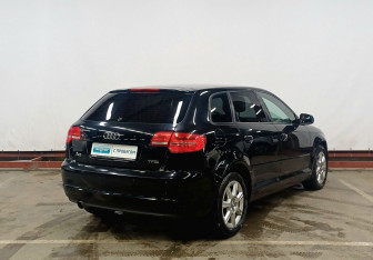 Подержанный автомобиль Audi A3 Hatchback 2012 года (5 фото)