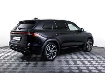 Подержанный автомобиль Geely Monjaro 2023 года (5 фото)