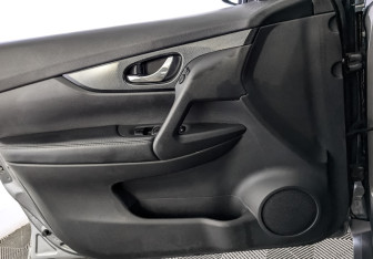 Подержанный автомобиль Nissan X-Trail 2015 года (19 фото)