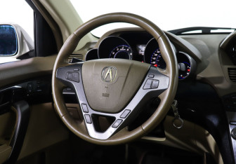 Подержанный автомобиль Acura MDX 2009 года (15 фото)
