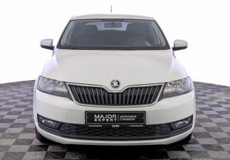 Подержанный автомобиль Skoda Rapid Liftback 2019 года (2 фото)