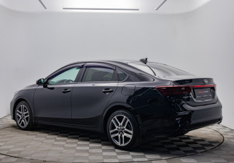 Подержанный автомобиль Kia Cerato Sedan 2020 года (3 фото)