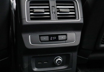 Подержанный автомобиль Audi Q5 2025 года (12 фото)